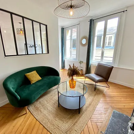 Le Saint-andre, Gare De Apartmán *