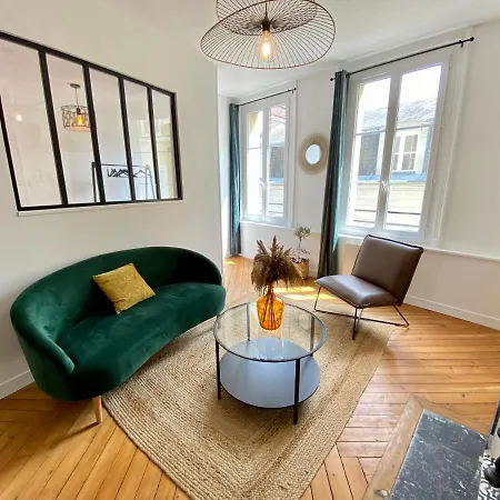 Le Saint-andre, Gare De Apartment *