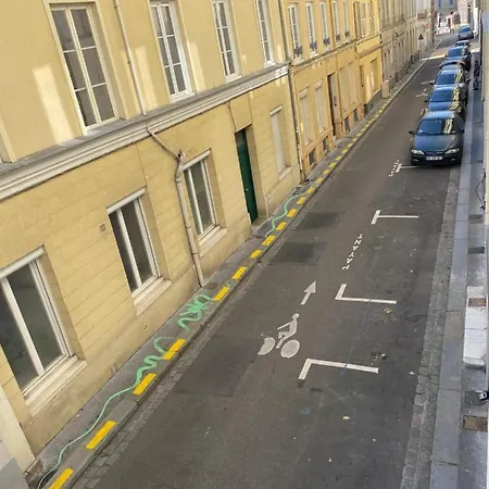 Le Saint-andre, Gare De Apartment